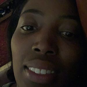 Meet your Posher, Folake